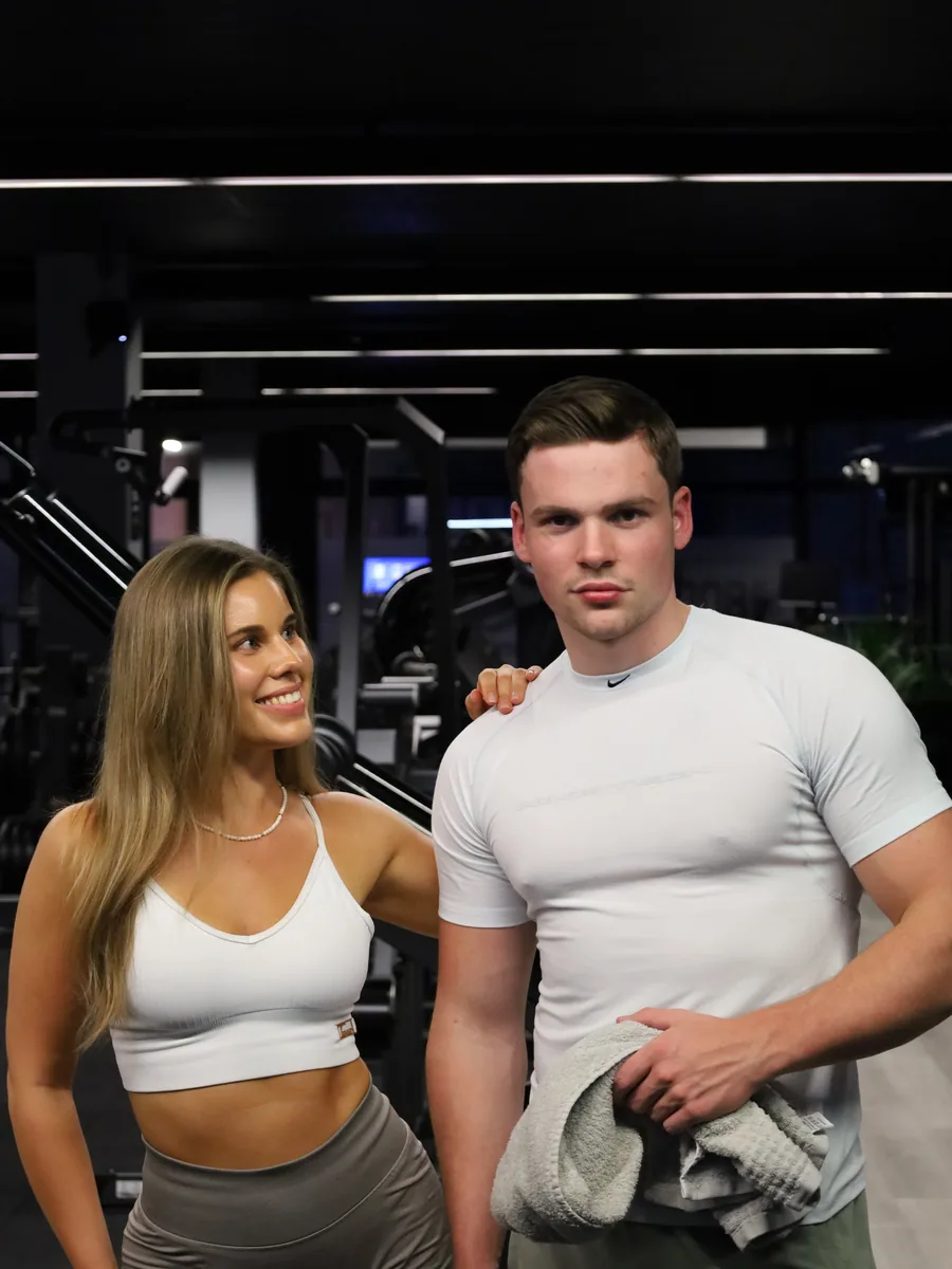 Zwei Mitglieder im Alpha Gym